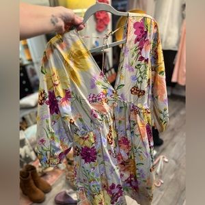 Floral dress, size lg, NWT